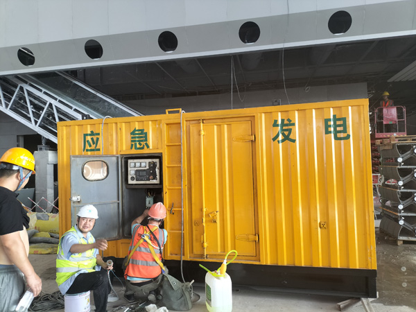 建邺怎样判断空气滤清器是否需要更换？