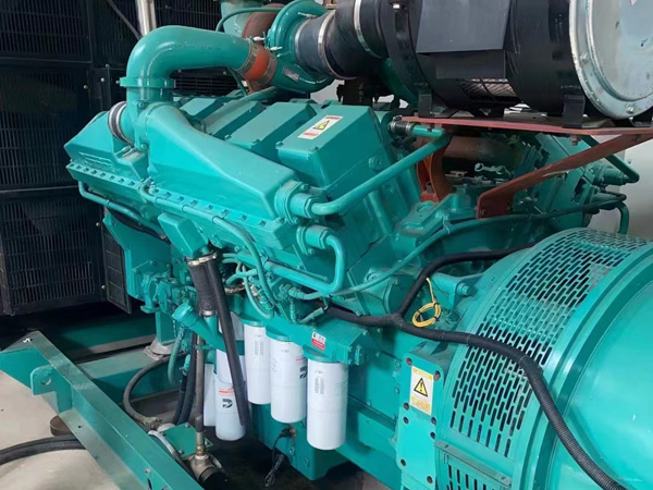 建邺更换100kW柴油发电机组机油时,需要注意哪些事项?